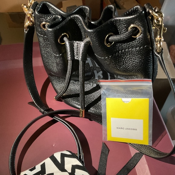 Marc Jacobs Handbags - MARC JACOBS The Bucket